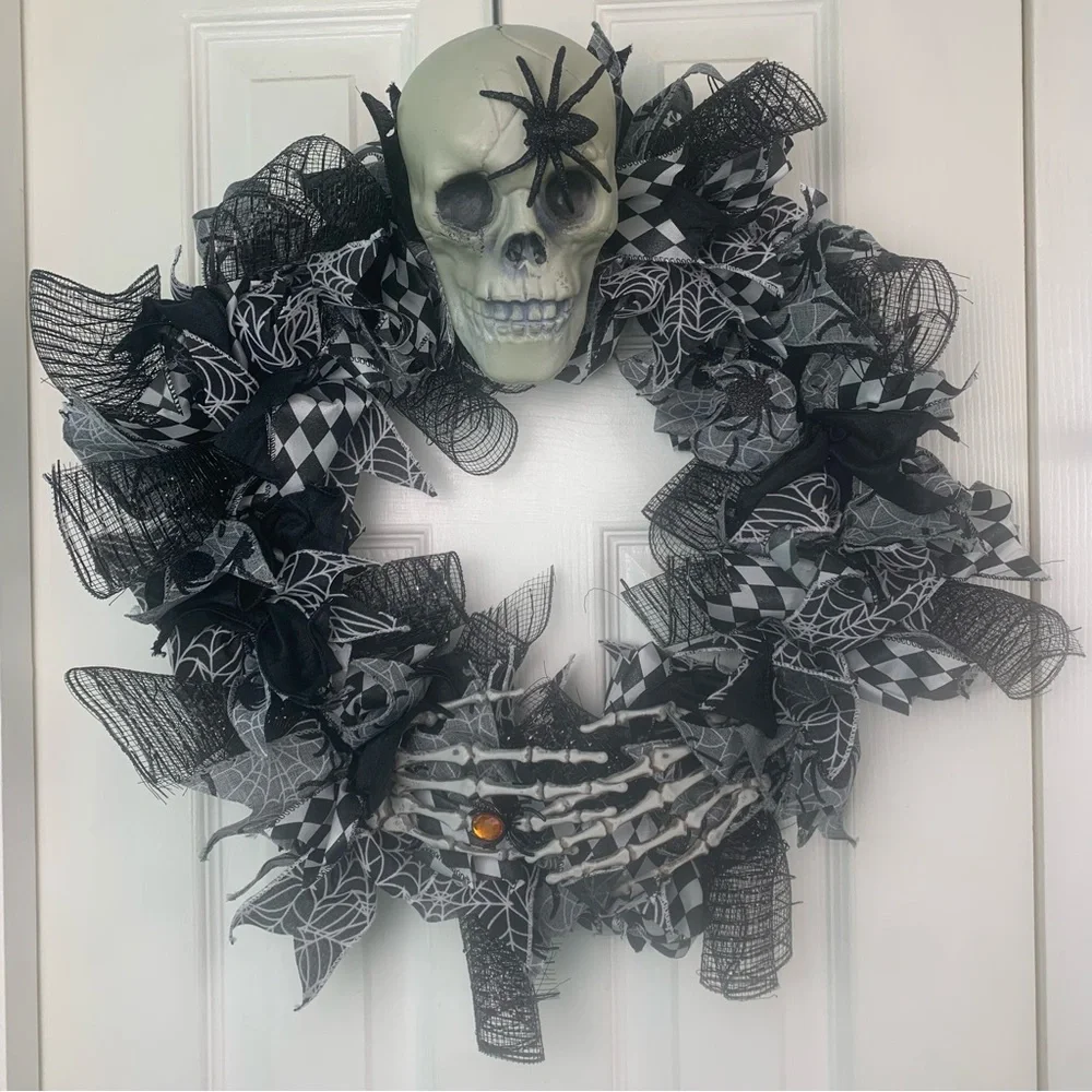Handmade Halloween Wreath Skull Skeleton Hands Spider Deco Mesh Black White 18